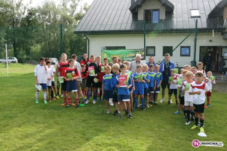W Słopnicach rozegrano turniej „Wakacje z piłką nożną 2014” - zdjęcie 3