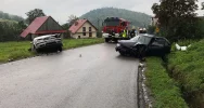 Pięć osób, w tym dziecko, trafiło do szpitala po zderzeniu aut - zdjęcie 2