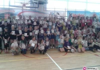 Udane zakończenie  sezonu przez młode siatkarki z Limanowej. - zdjęcie główne