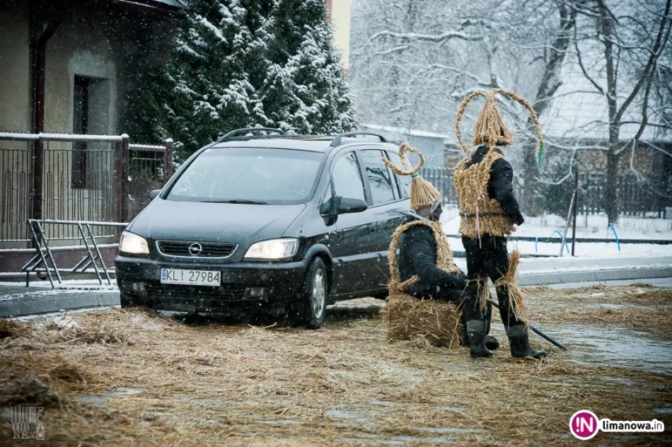 Dziady Śmiguśne 2015 w Dobrej - zdjęcie 6
