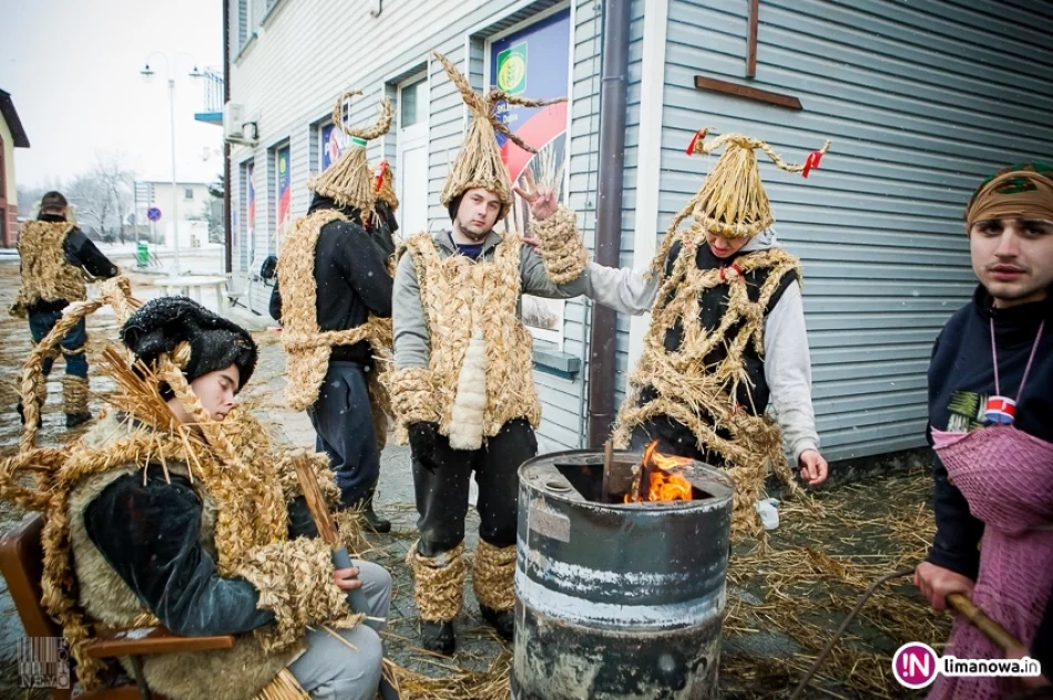 Dziady Śmiguśne 2015 w Dobrej - zdjęcie 19