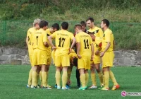 Piłkarskie emocje: derby w okręgówce, walka o awanse i utrzymanie - zdjęcie główne