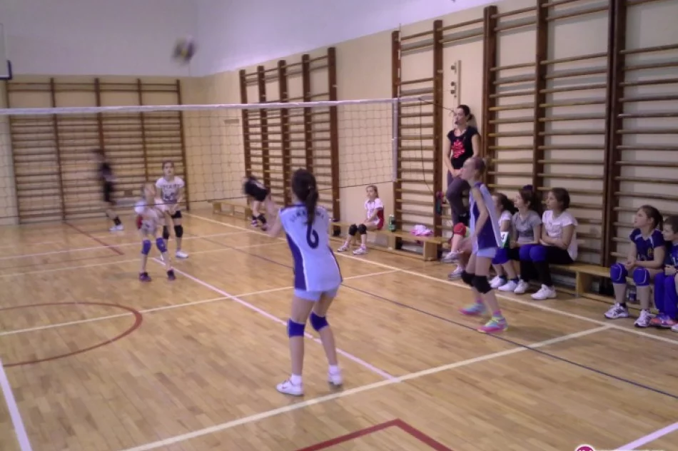 Najmłodsze siatkarki z Limanowej nie zawiodły - zdjęcie 4