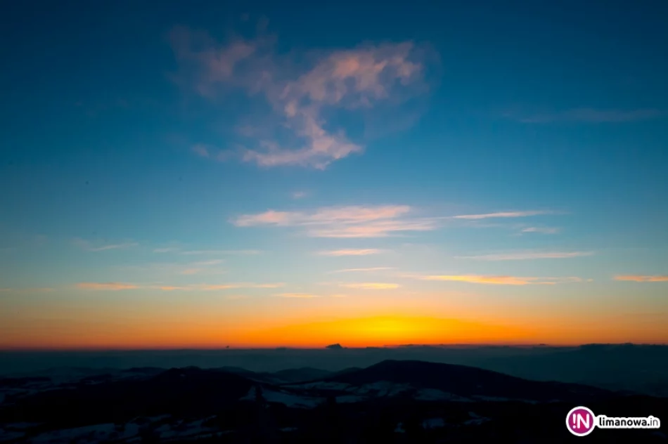 Zimowy wschód słońca na Mogielicy - zdjęcie 16
