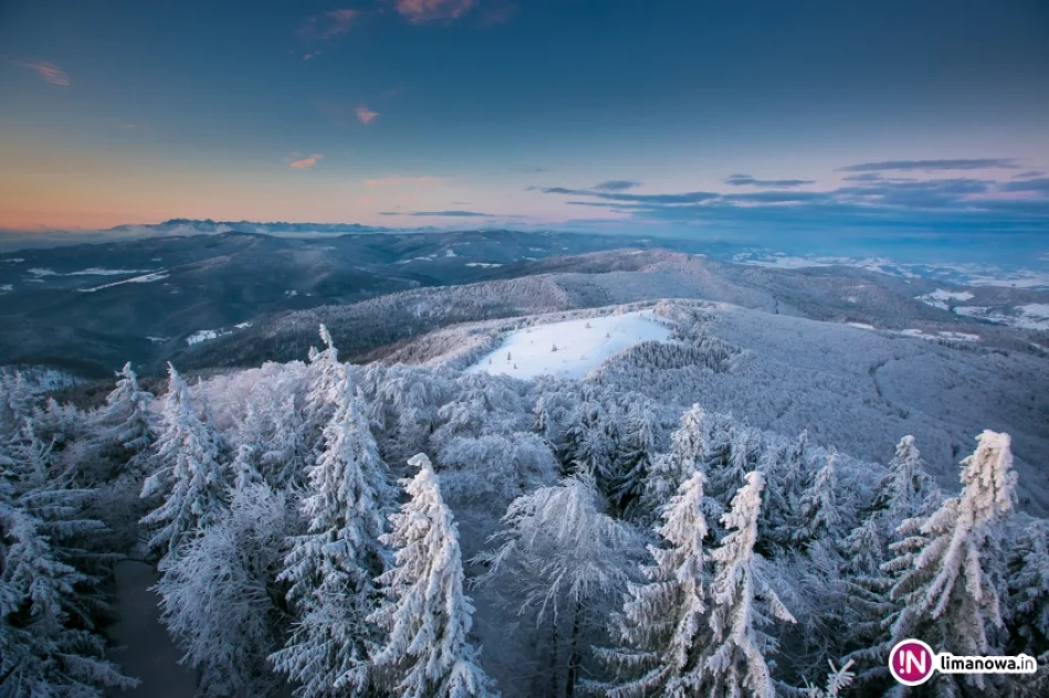 Zimowy wschód słońca na Mogielicy - zdjęcie 17