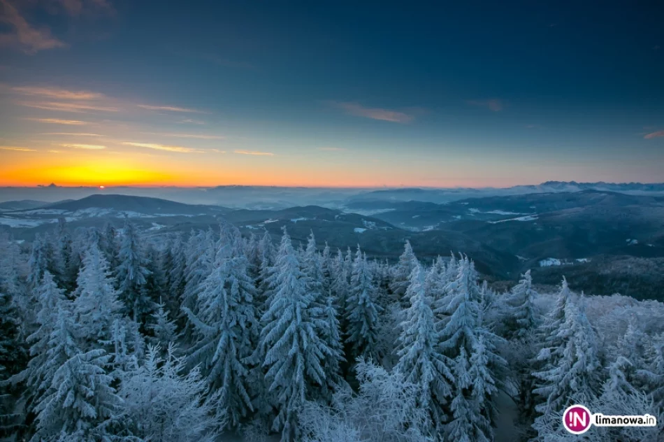 Zimowy wschód słońca na Mogielicy - zdjęcie 20