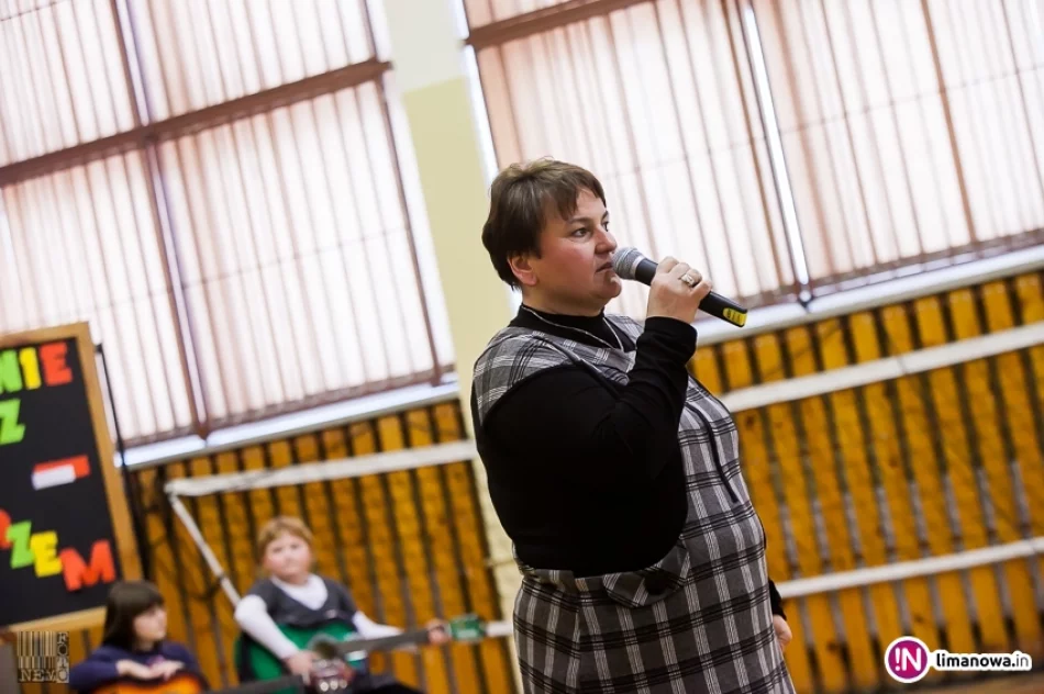 Spotaknie z ks. Mateuszem Dziedzicem w ZSS nr 4 - zdjęcie 3