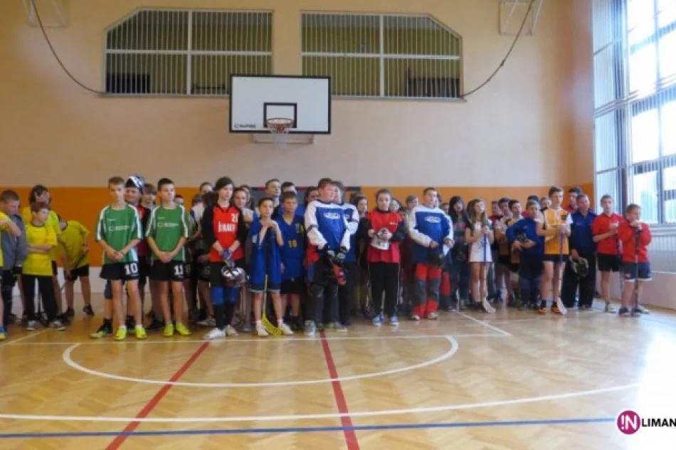 Najlepsi w powiecie w rywalizacji unihokeja - zdjęcie 2