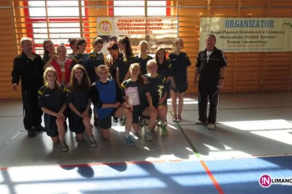 Mszana Dolna bezkonkurencyjna w piłce ręcznej - zdjęcie 2