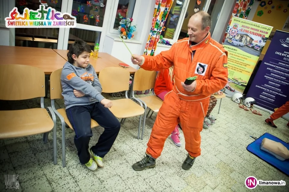Szkolenie z pierwszej pomocy na Świetlicy Wiejskiej w Zamieściu - zdjęcie 7