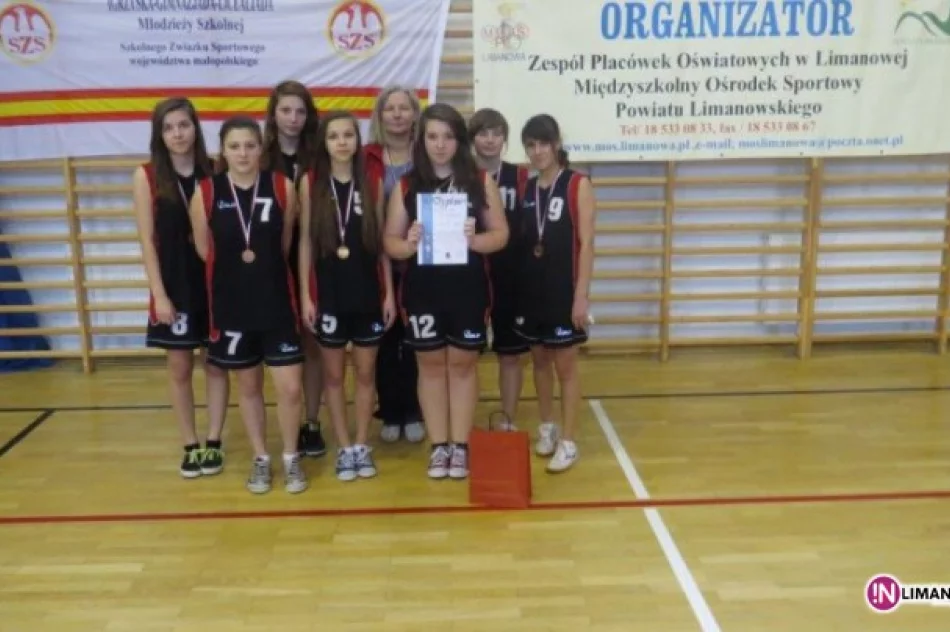 Dziewczęta z Mordarki wywalczyły Puchar - zdjęcie 3