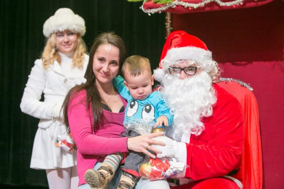 Święty Mikołaj z wizytą w Limanowej - zdjęcie 4