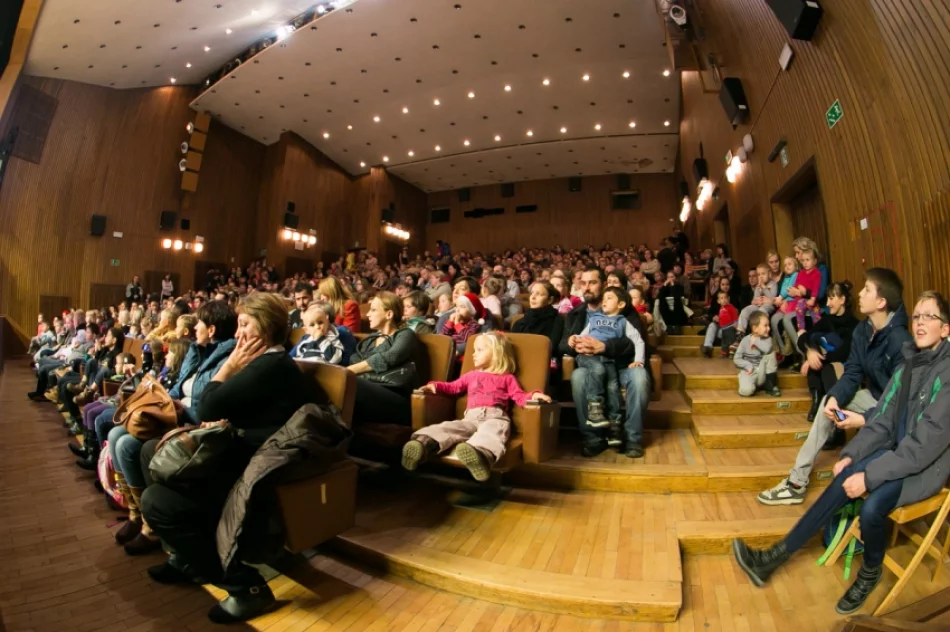 Święty Mikołaj z wizytą w Limanowej - zdjęcie 7