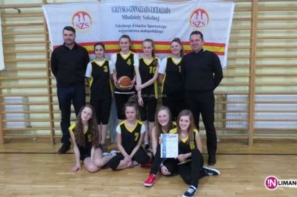 Mistrzostwo powiatu dla dziewczyn z Mszany Dolnej - zdjęcie 4