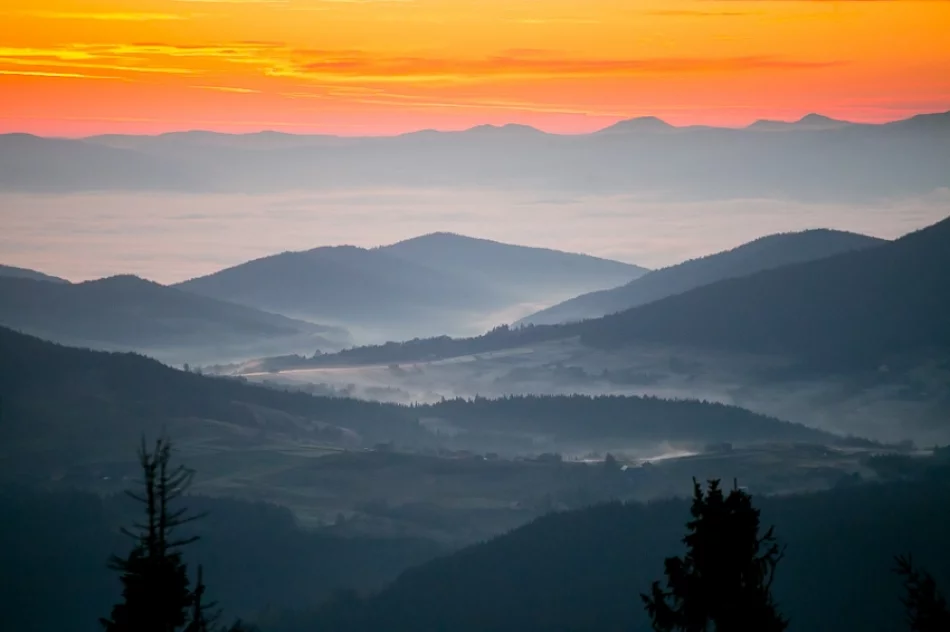 Wschód słońca z Mogielicy - zdjęcie 9
