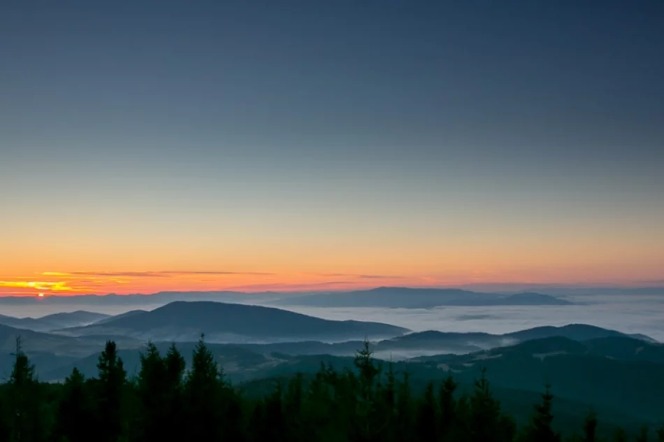 Wschód słońca z Mogielicy - zdjęcie 17
