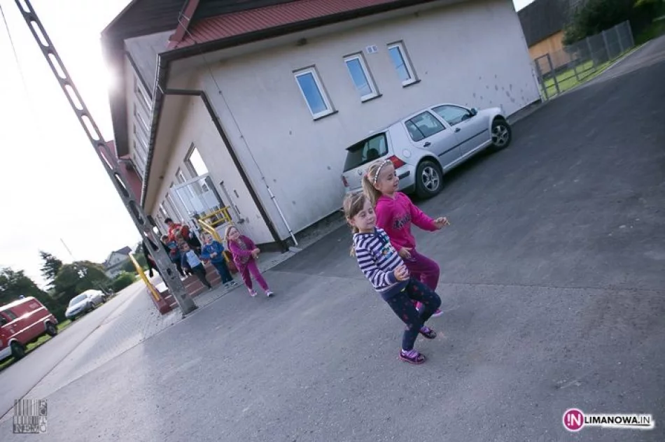 Próbne ewakuacje uczniów i przedszkolaków w Gminie Tymbark 2014 - zdjęcie 4
