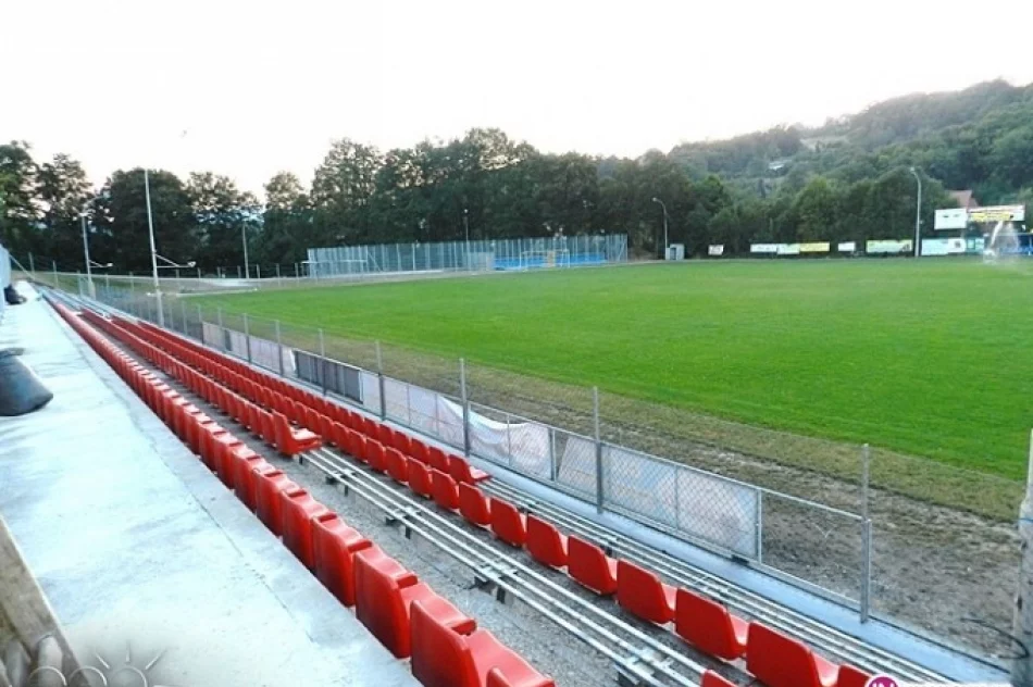 Stadion Limanovii z licencją na II ligę! - zdjęcie 2