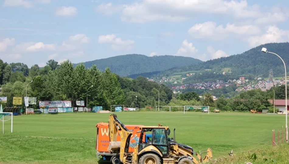 Pierwsze prace na limanowskim stadionie - zdjęcie 1