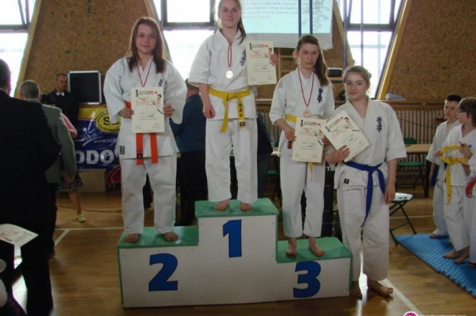 'Młode Pięści” i 17 medali - zdjęcie 3