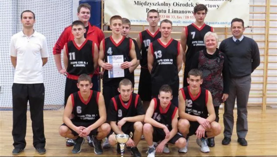 Ekonom w Finale zawodów Rejonowych w Koszykówce szkół ponadgimnazjalnych - zdjęcie 1