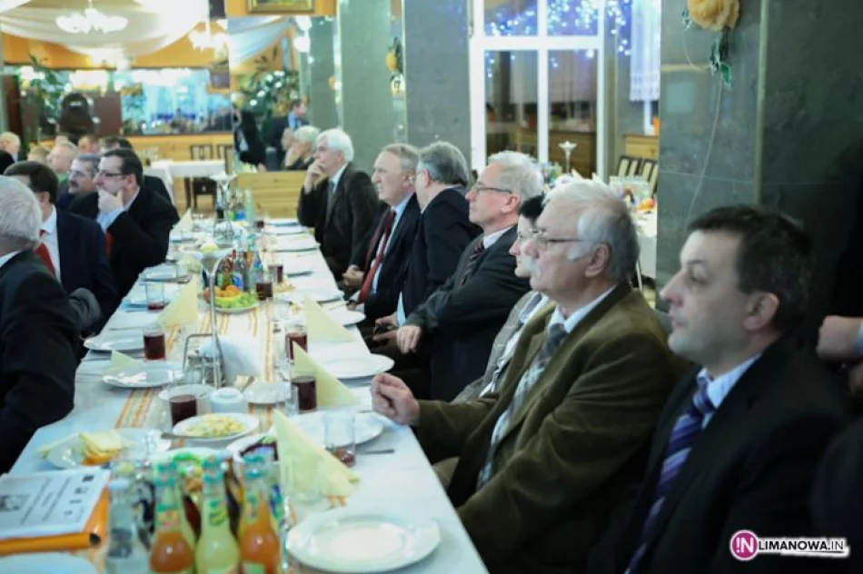 Gala XVI Plebiscyctu na "Najpopularniejszego piłkarza i trenera piłki nożnej Ziemi Limanowskiej 2013" - zdjęcie 4