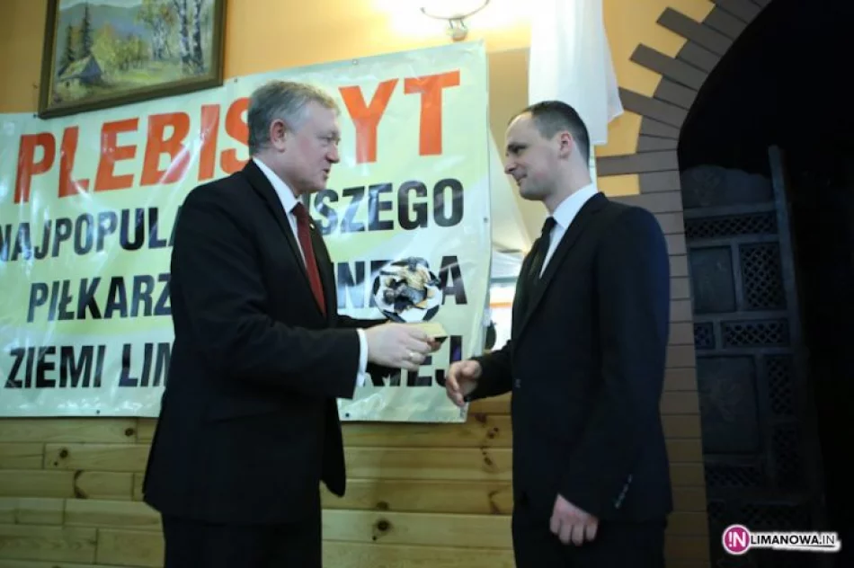 Gala XVI Plebiscyctu na "Najpopularniejszego piłkarza i trenera piłki nożnej Ziemi Limanowskiej 2013" - zdjęcie 10