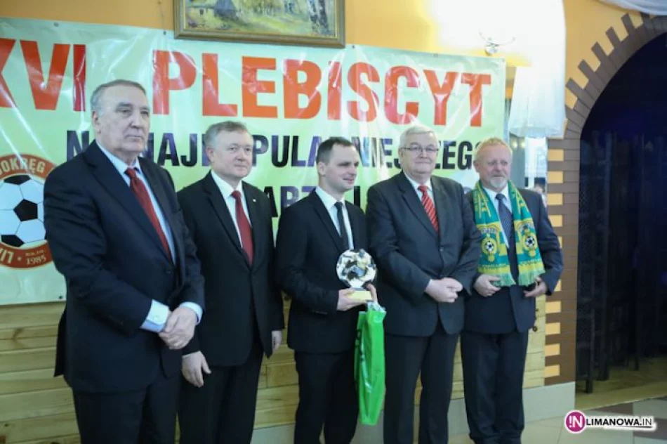 Gala XVI Plebiscyctu na "Najpopularniejszego piłkarza i trenera piłki nożnej Ziemi Limanowskiej 2013" - zdjęcie 15