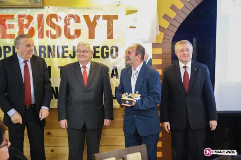 Gala XVI Plebiscyctu na "Najpopularniejszego piłkarza i trenera piłki nożnej Ziemi Limanowskiej 2013" - zdjęcie 18