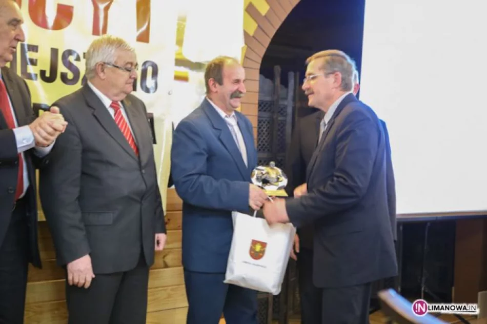 Gala XVI Plebiscyctu na "Najpopularniejszego piłkarza i trenera piłki nożnej Ziemi Limanowskiej 2013" - zdjęcie 19