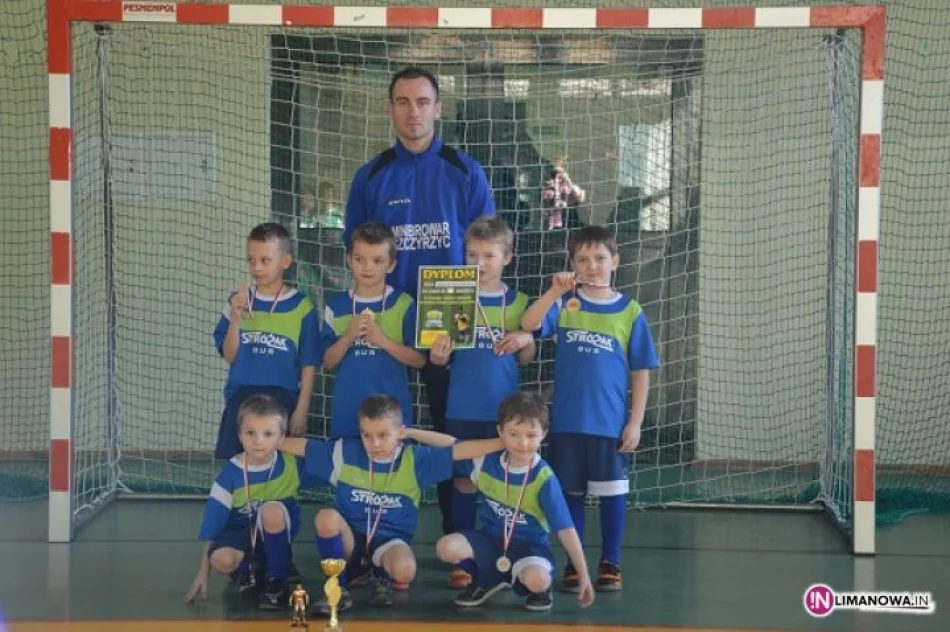 Turniej halowej piłki nożnej żaków i orlików w Mordarce (11.01.2014) - zdjęcie 3