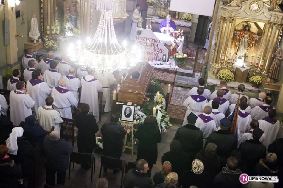 Pogrzeb śp. ks. prałata Jana Wątroby - zdjęcie 4