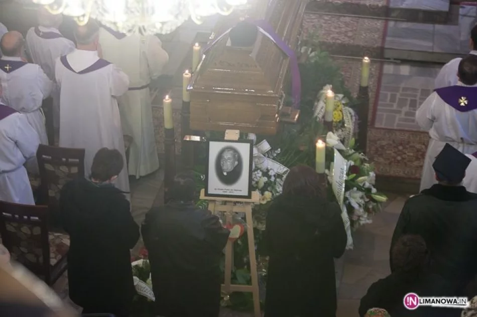 Pogrzeb śp. ks. prałata Jana Wątroby - zdjęcie 5