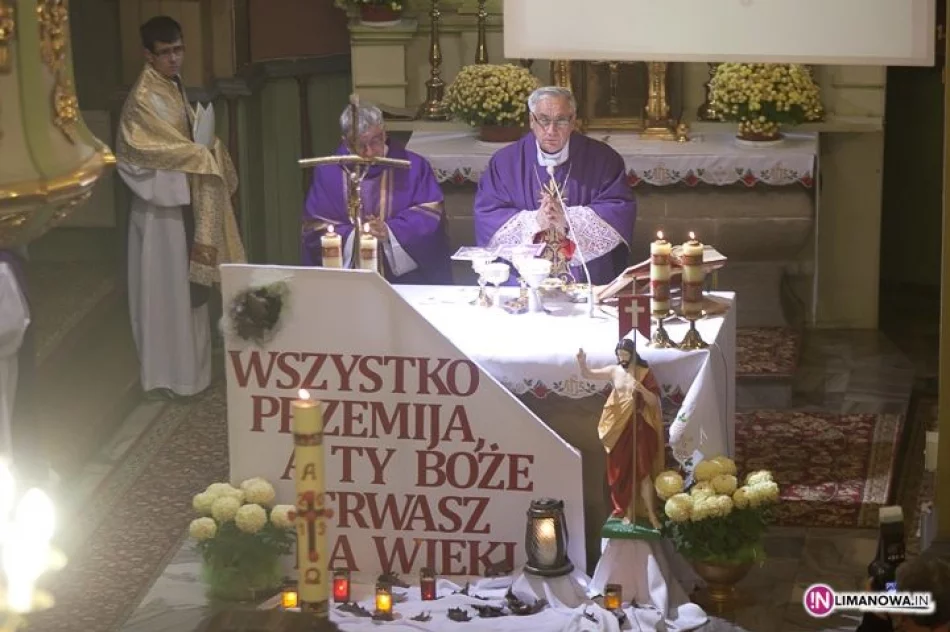 Pogrzeb śp. ks. prałata Jana Wątroby - zdjęcie 15