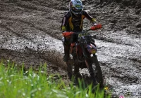 Świetne starty w zawodach motocrossowych - zdjęcie główne