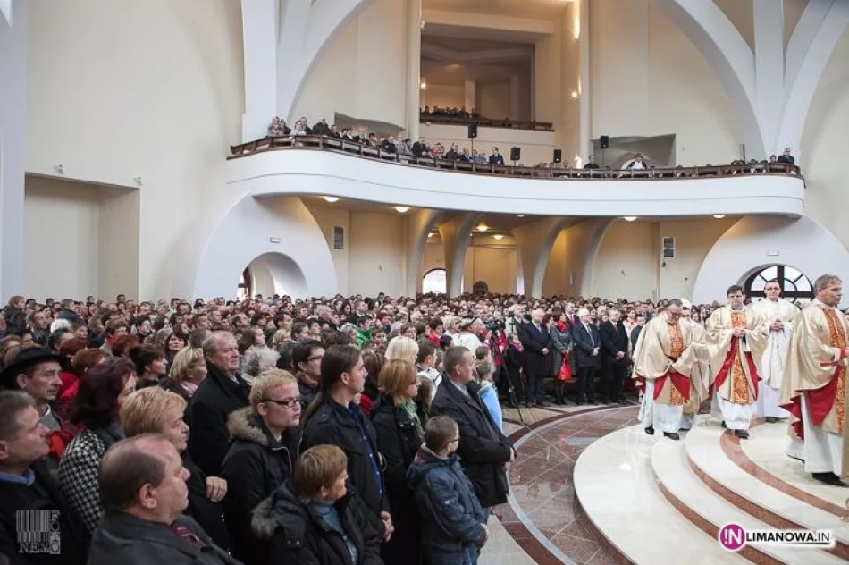 Poświęcenie nowego kościoła w Słopnicach - zdjęcie 3