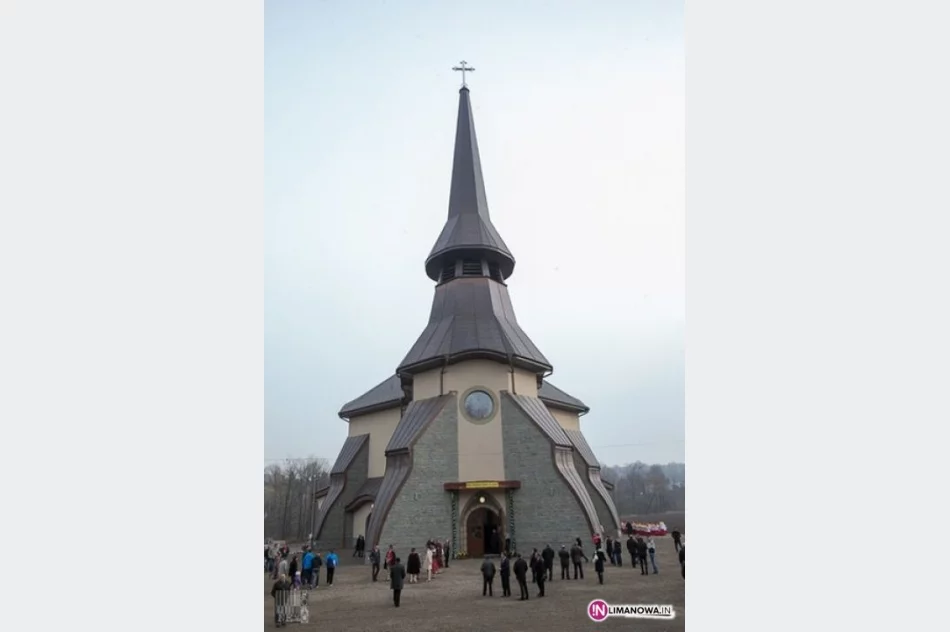 Poświęcenie nowego kościoła w Słopnicach - zdjęcie 5