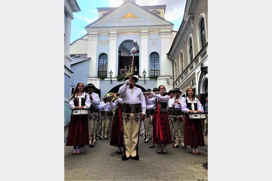 Patriotyczna podróż orkiestry "Echo Gór" na Litwę - zdjęcie 8