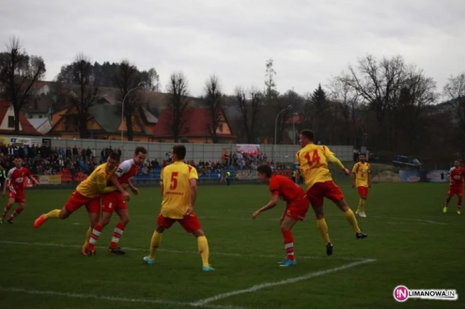 Znicz Pruszków remisuje z Limanovią 2013/2014 - zdjęcie 12