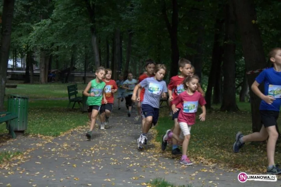 NIEMOWLAKI wzięły udział w biegu osiedlowym - zdjęcie 3