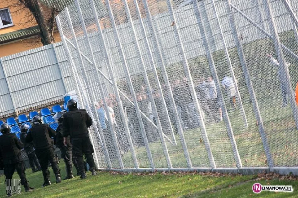 Limanovia wgrała ze Stalą Mielec 2013/2014 - zdjęcie 17