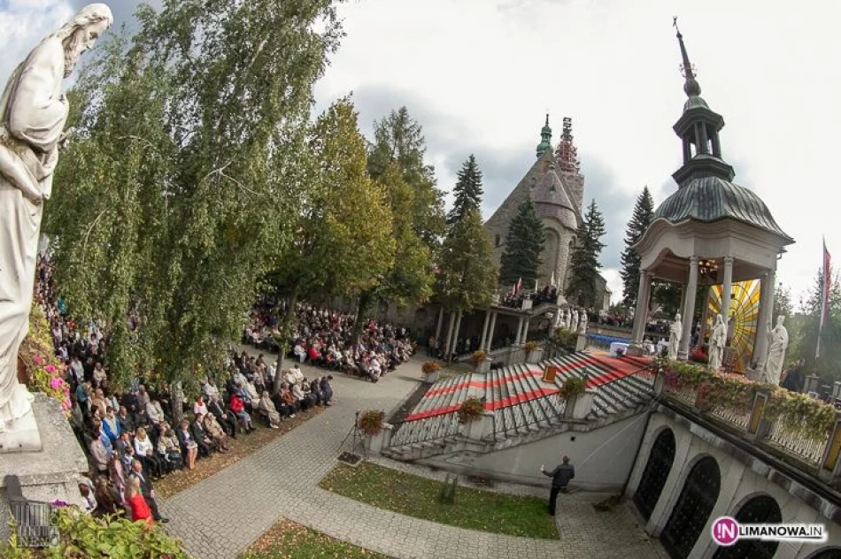 Prymas Polski na zkończeniu Wielkiego Odpustu w Limanowej - zdjęcie 4