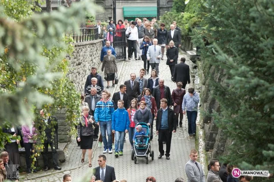 Prymas Polski na zkończeniu Wielkiego Odpustu w Limanowej - zdjęcie 6