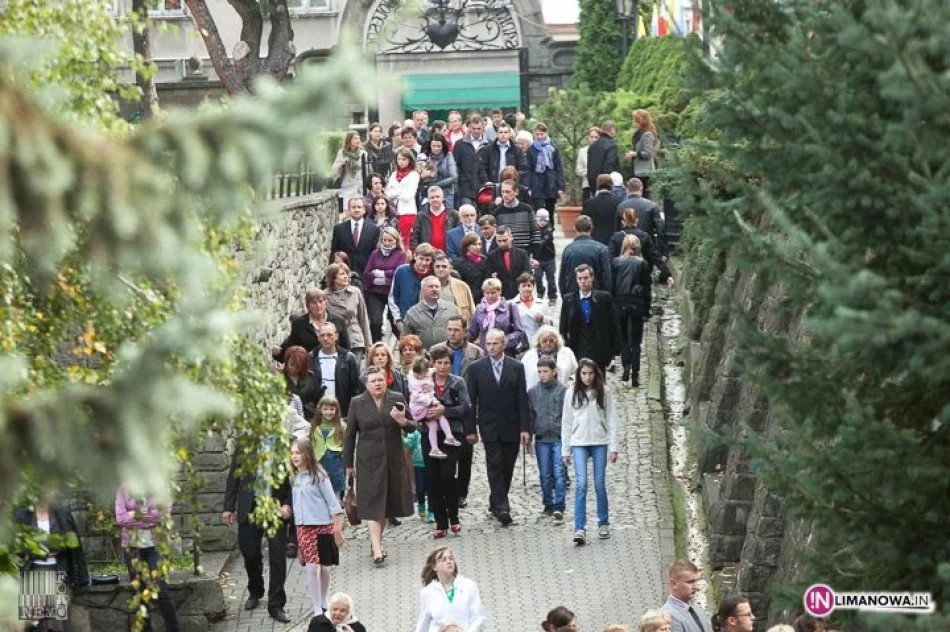 Prymas Polski na zkończeniu Wielkiego Odpustu w Limanowej - zdjęcie 7