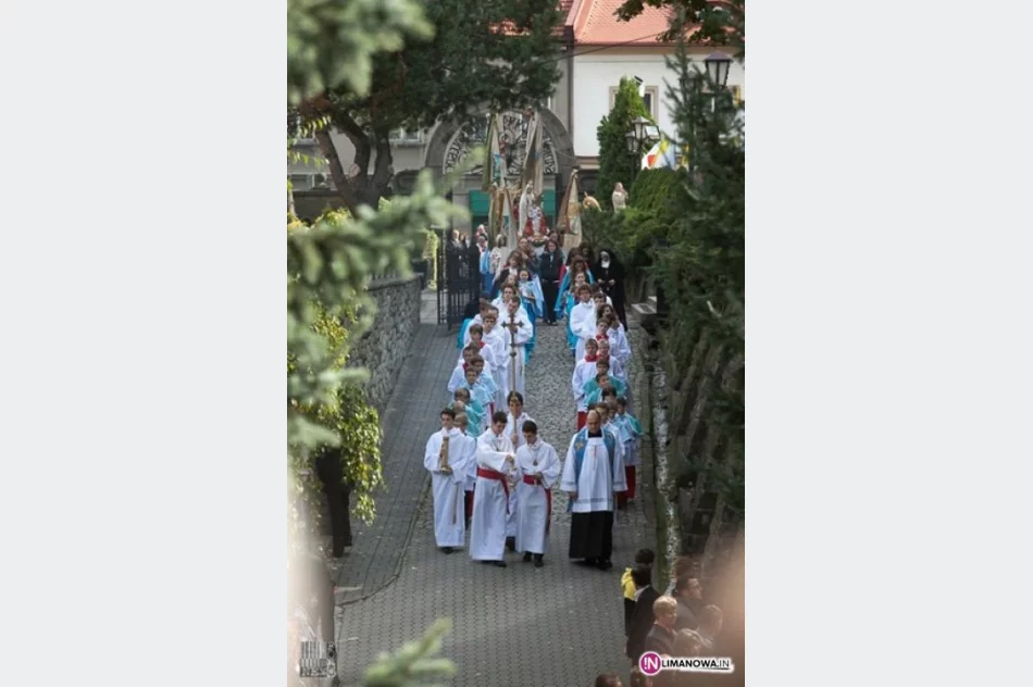 Prymas Polski na zkończeniu Wielkiego Odpustu w Limanowej - zdjęcie 13