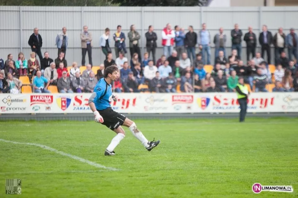 Limanovia Szubryt Limanowa - Świt Nowy Dwór Mazowiecki 2013/2014 - zdjęcie 7