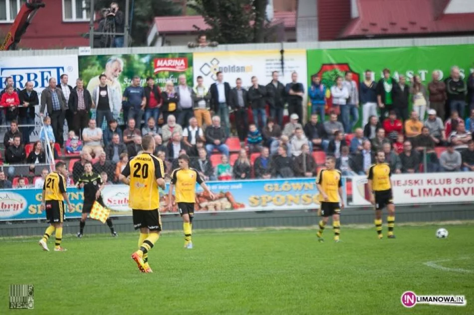 Limanovia Szubryt Limanowa - Świt Nowy Dwór Mazowiecki 2013/2014 - zdjęcie 9