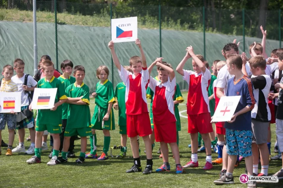 Czechy zwyciężyły w Mini EURO 2012 w Limanowej - zdjęcie 3