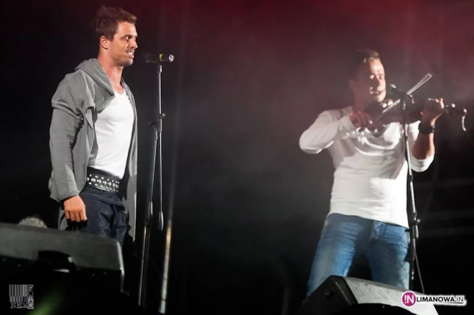 Koncert zespołu Future Folk na Pikniku Gminy w Pisarzowej - zdjęcie 8