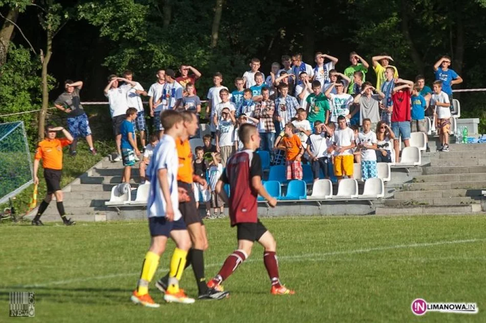 Juniorzy Sokoła remisują na zkończenie sezonu 2012/2013 - zdjęcie 2